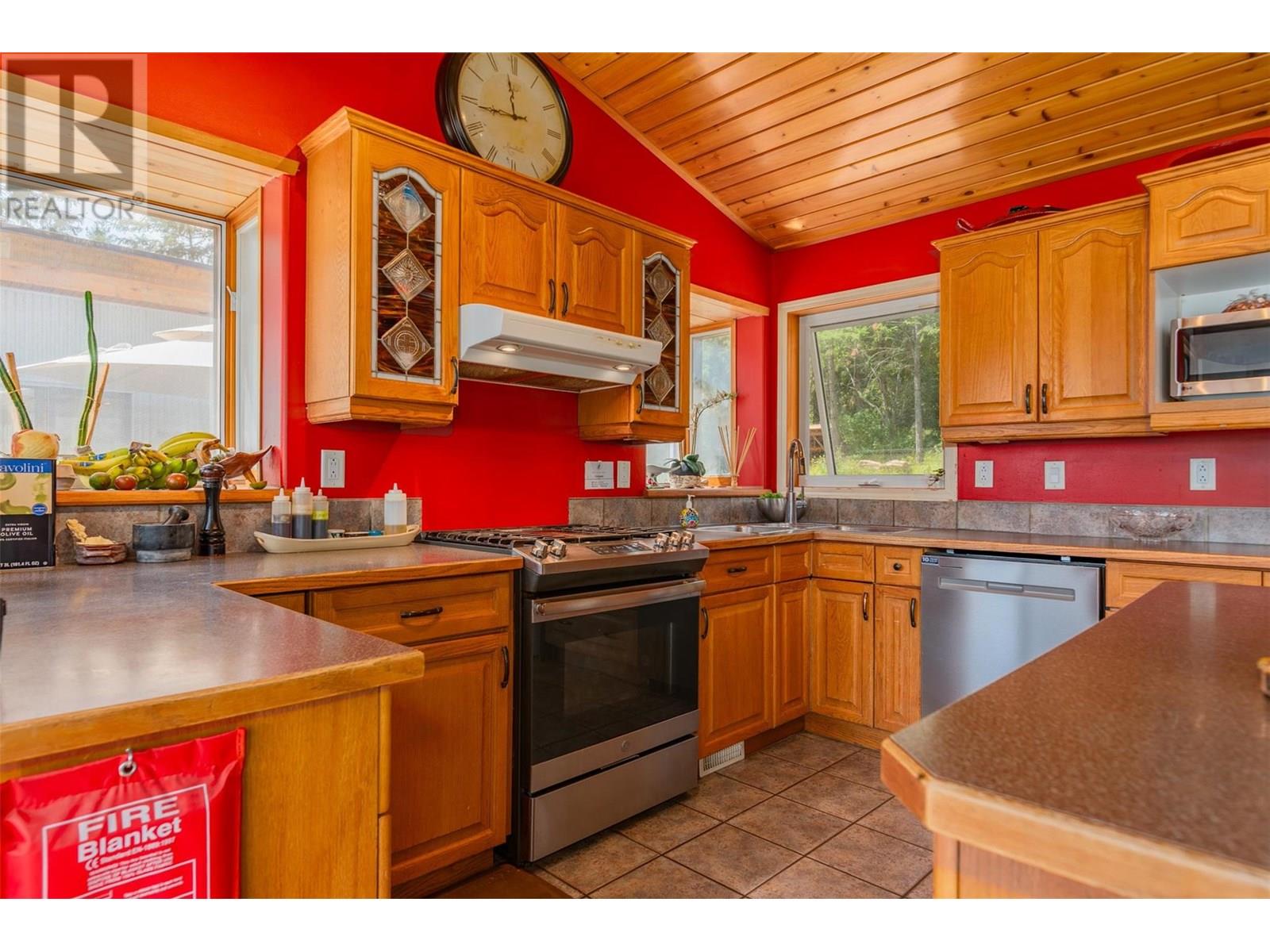 5278 Amundsen Road, Kaslo, British Columbia  V0G 1M0 - Photo 41 - 10357746