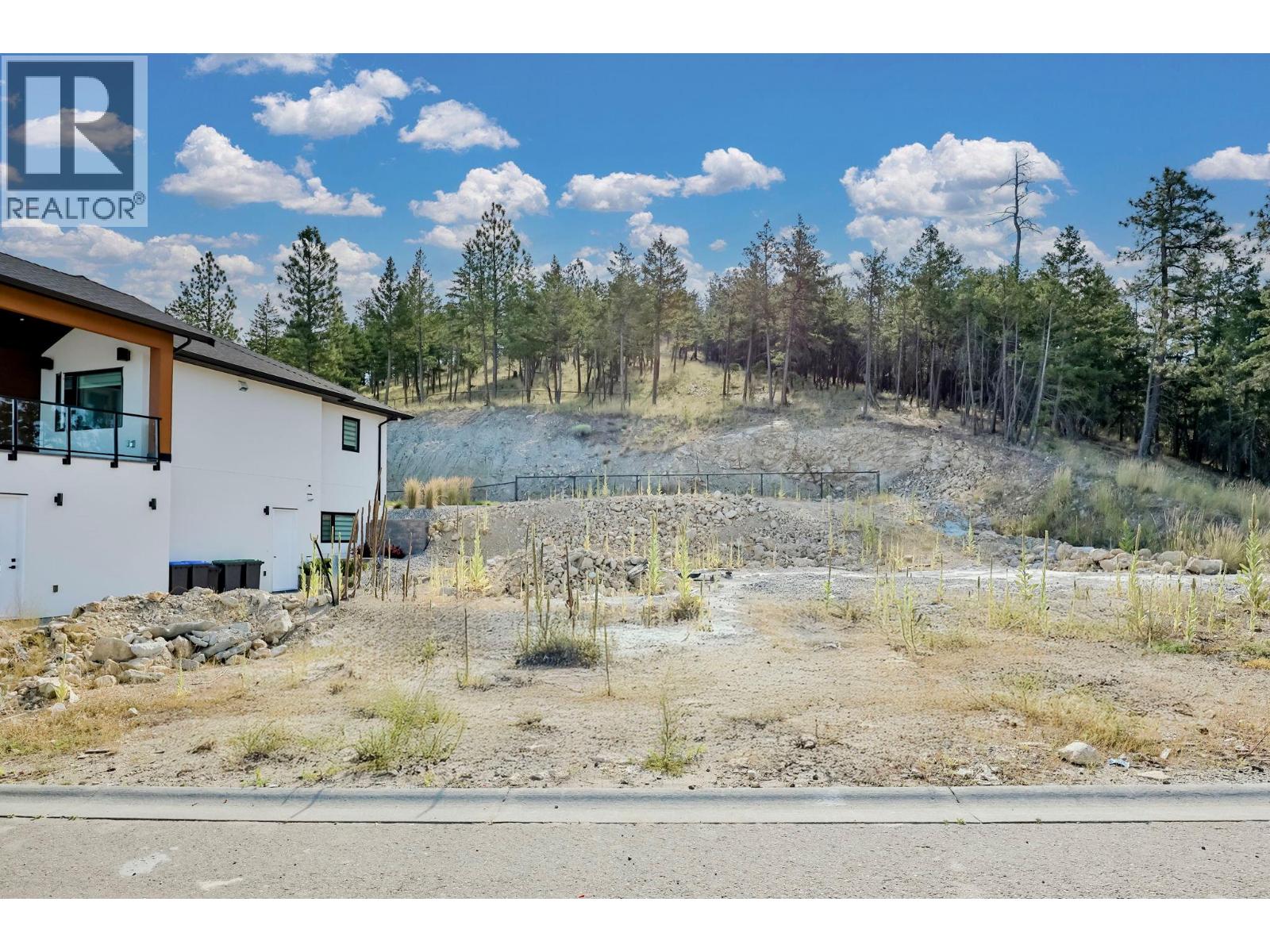 2301 Lavetta Drive, Kelowna, British Columbia  V1P 1R3 - Photo 3 - 10357697