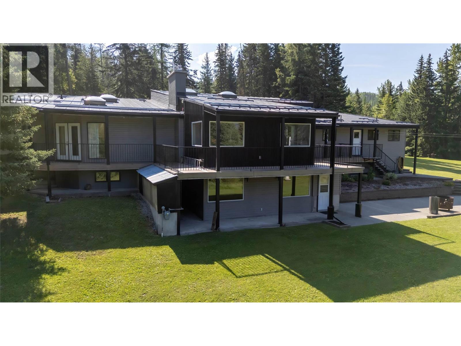 105 Castle Mountain Road, Fernie, British Columbia  V0B 1M4 - Photo 10 - 10357748
