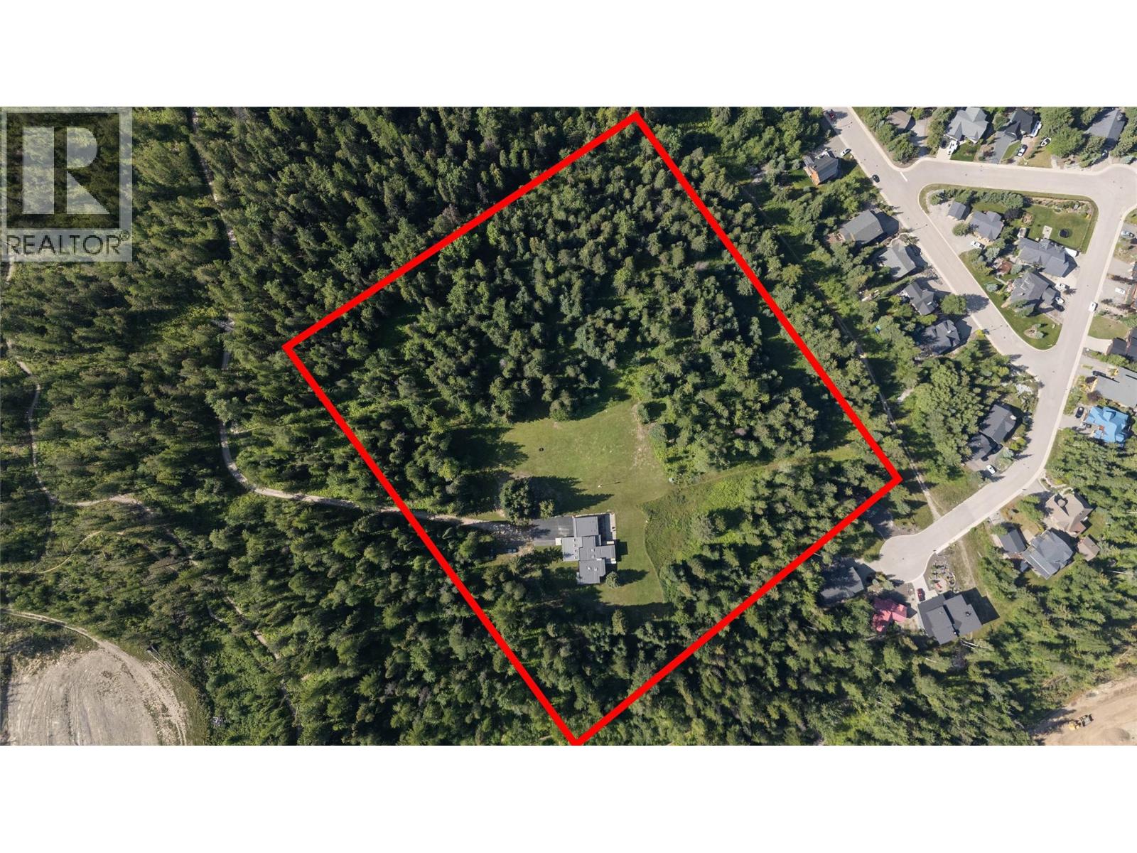 105 Castle Mountain Road, Fernie, British Columbia  V0B 1M4 - Photo 8 - 10357748