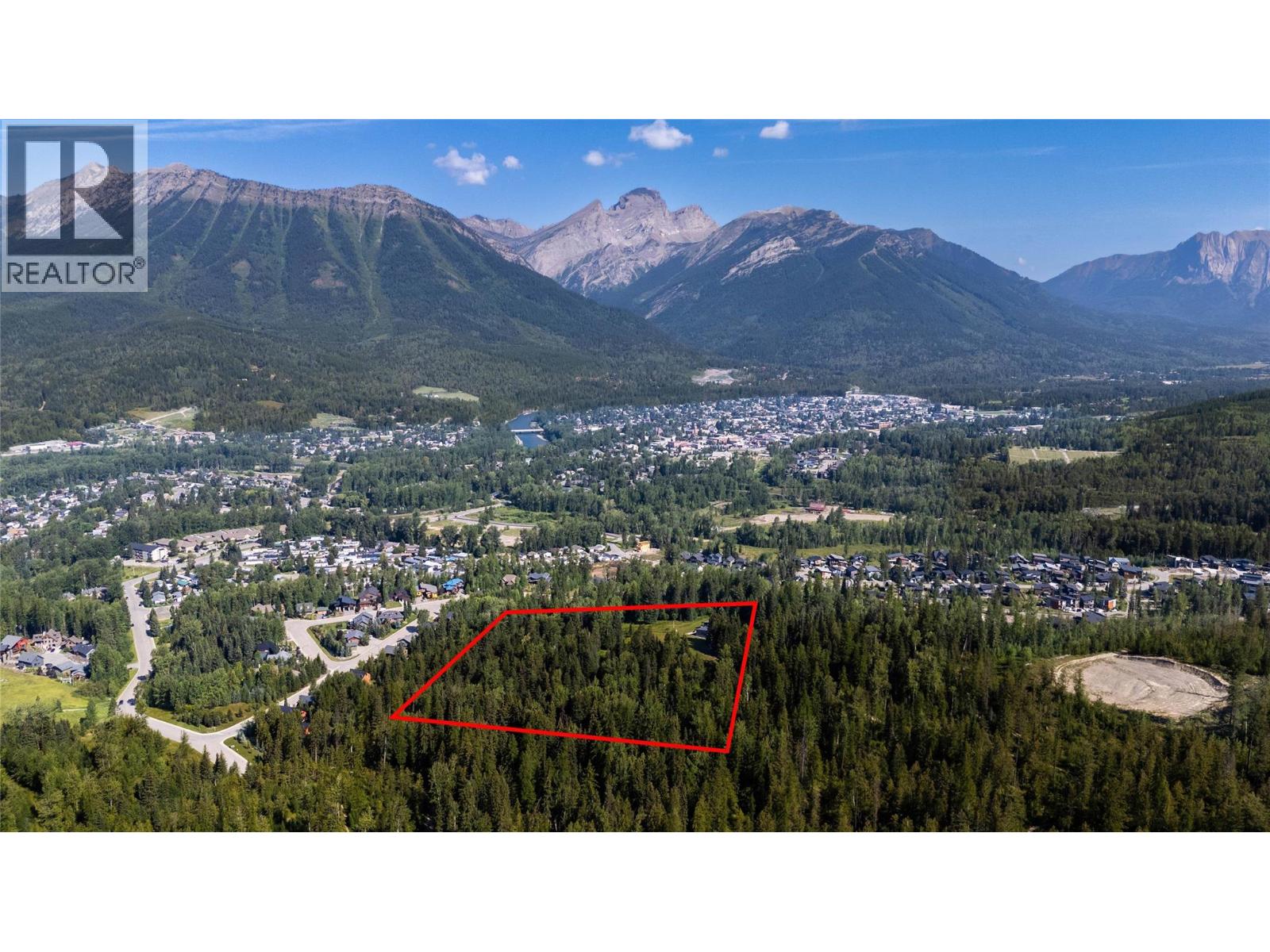 105 Castle Mountain Road, Fernie, British Columbia  V0B 1M4 - Photo 9 - 10357748