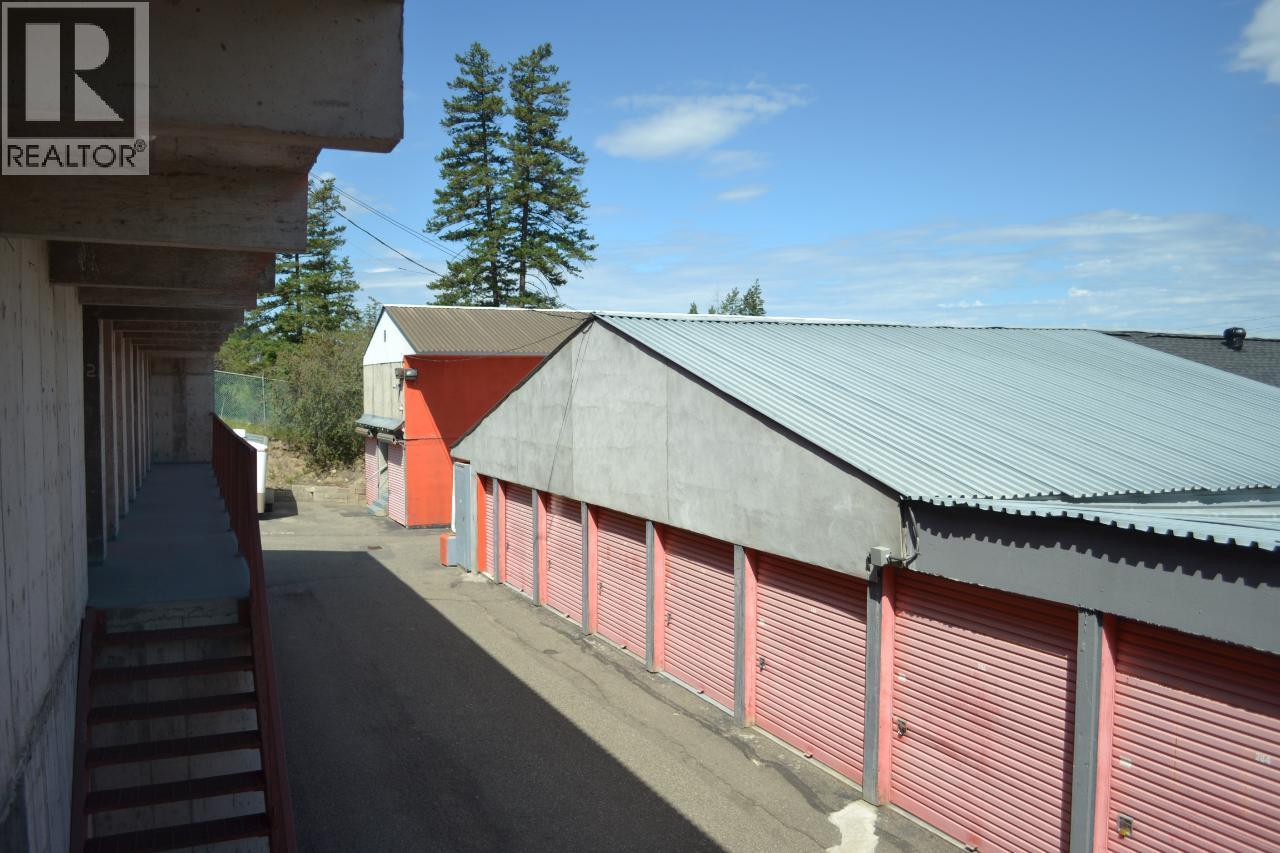 2095 Trans Canada Highway, Kamloops, British Columbia  V1S 1A7 - Photo 23 - 10358157