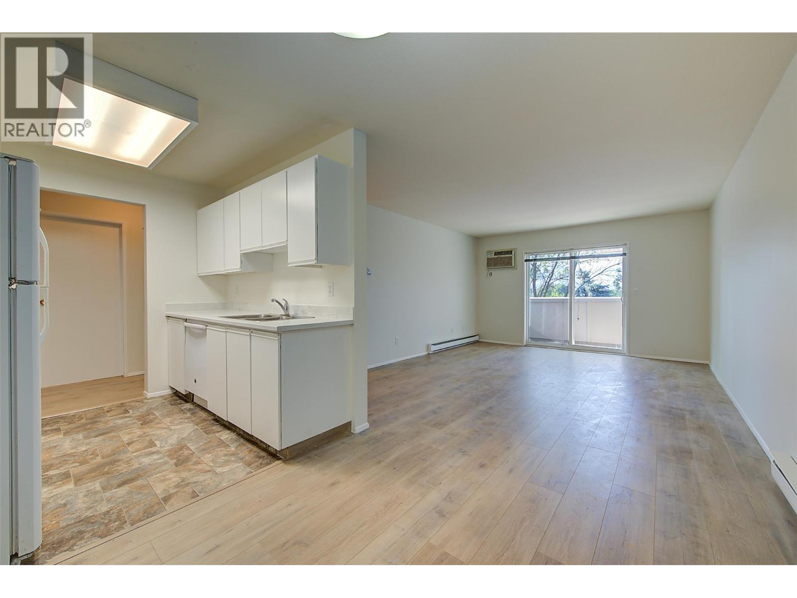 3180 De Montreuil Court Unit# 407, Kelowna, British Columbia  V1W 3W4 - Photo 4 - 10358287