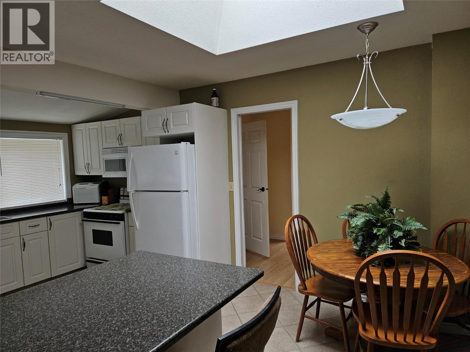 145 Mostyn Road, Arrow Park, British Columbia  V0G 1R1 - Photo 5 - 10358231