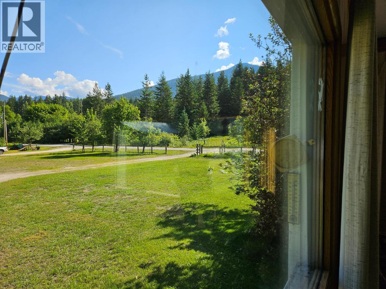 432 Alexander Road, Nakusp, British Columbia  V0G 1R1 - Photo 23 - 10358342