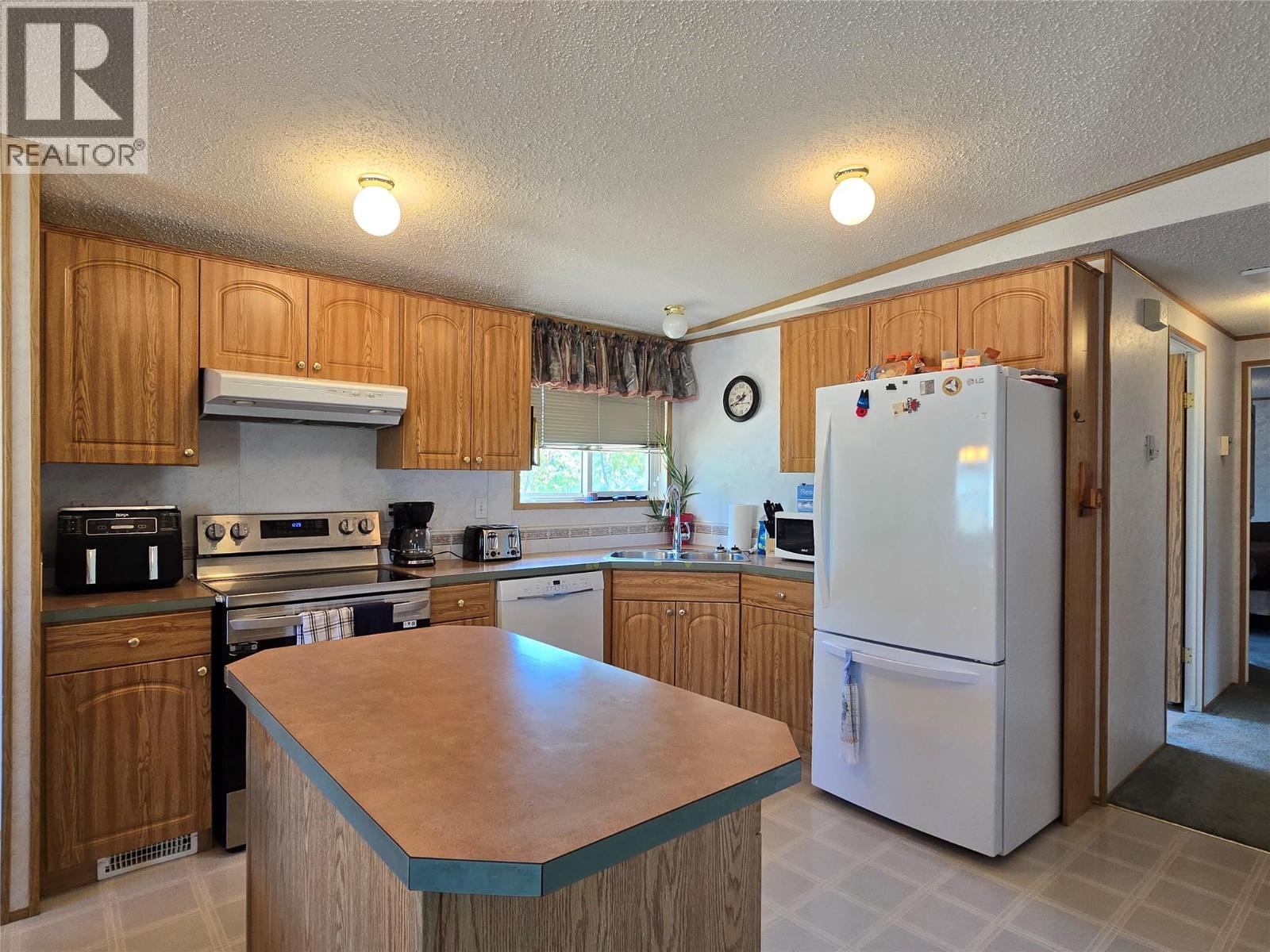 1616 Stage Road, Cache Creek, British Columbia  V0K 1H0 - Photo 3 - 10358537