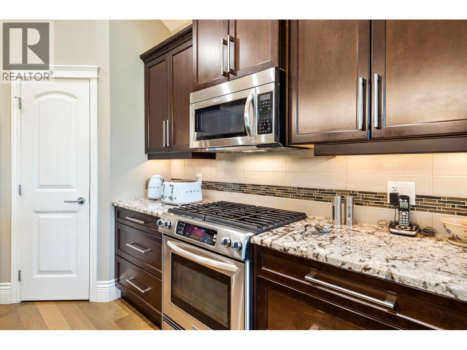 4346 Gallagher's Fairway S, Kelowna, British Columbia  V1W 4X4 - Photo 12 - 10358435