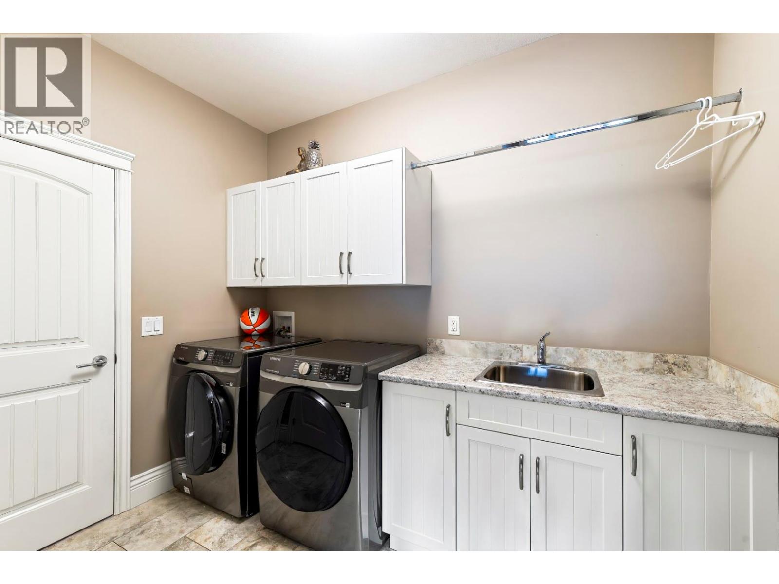 4346 Gallagher's Fairway S, Kelowna, British Columbia  V1W 4X4 - Photo 53 - 10358435