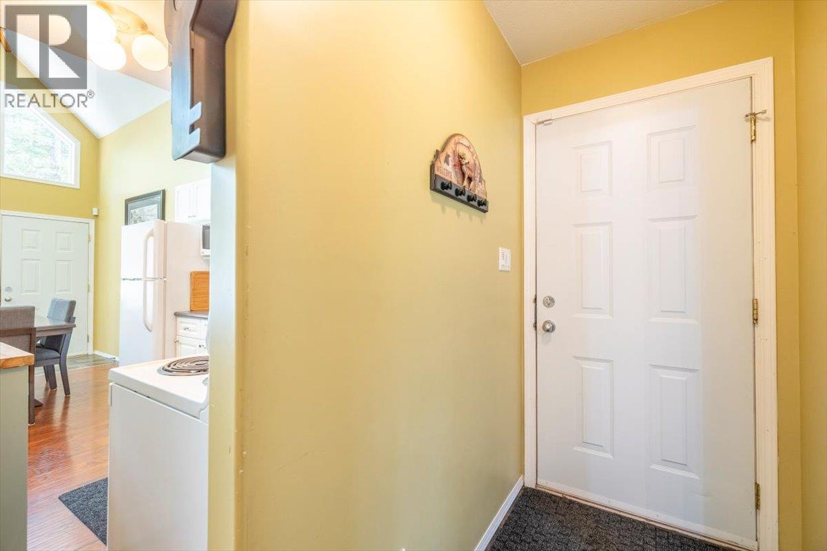 6660 Mclean Road, Jaffray, British Columbia  V0B 1T0 - Photo 17 - 10358316