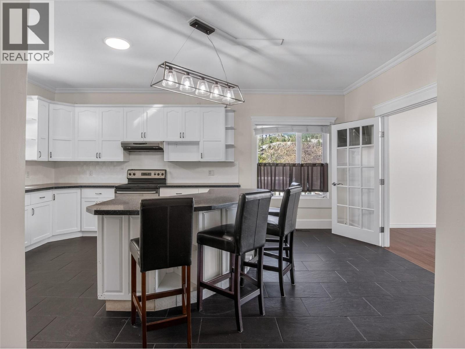 192 Lakehill Road, Kaleden, British Columbia  V0H 1K0 - Photo 5 - 10357563