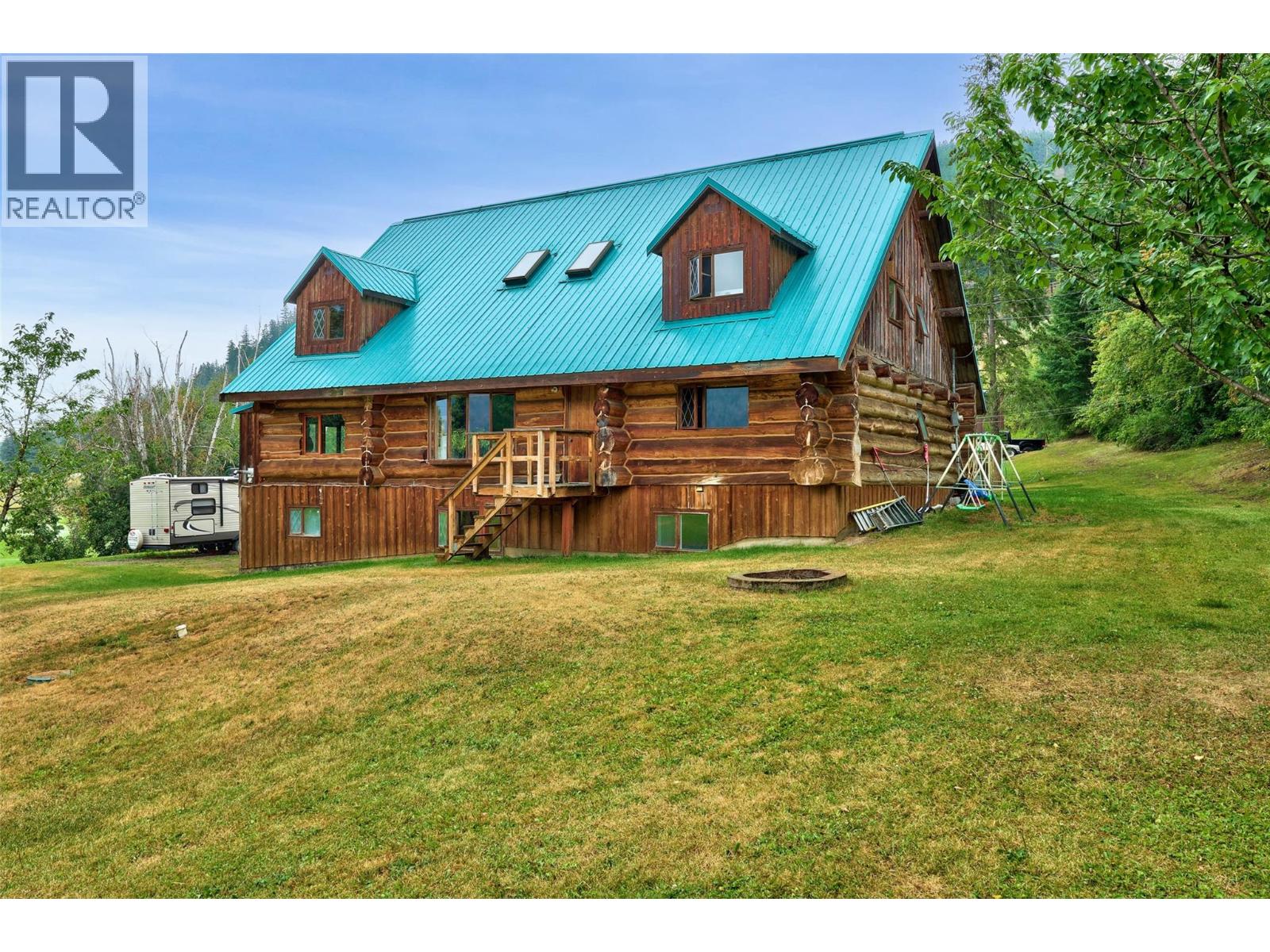 601 Yellowhead Highway S, Mclure, British Columbia  V0E 2H0 - Photo 4 - 10357485