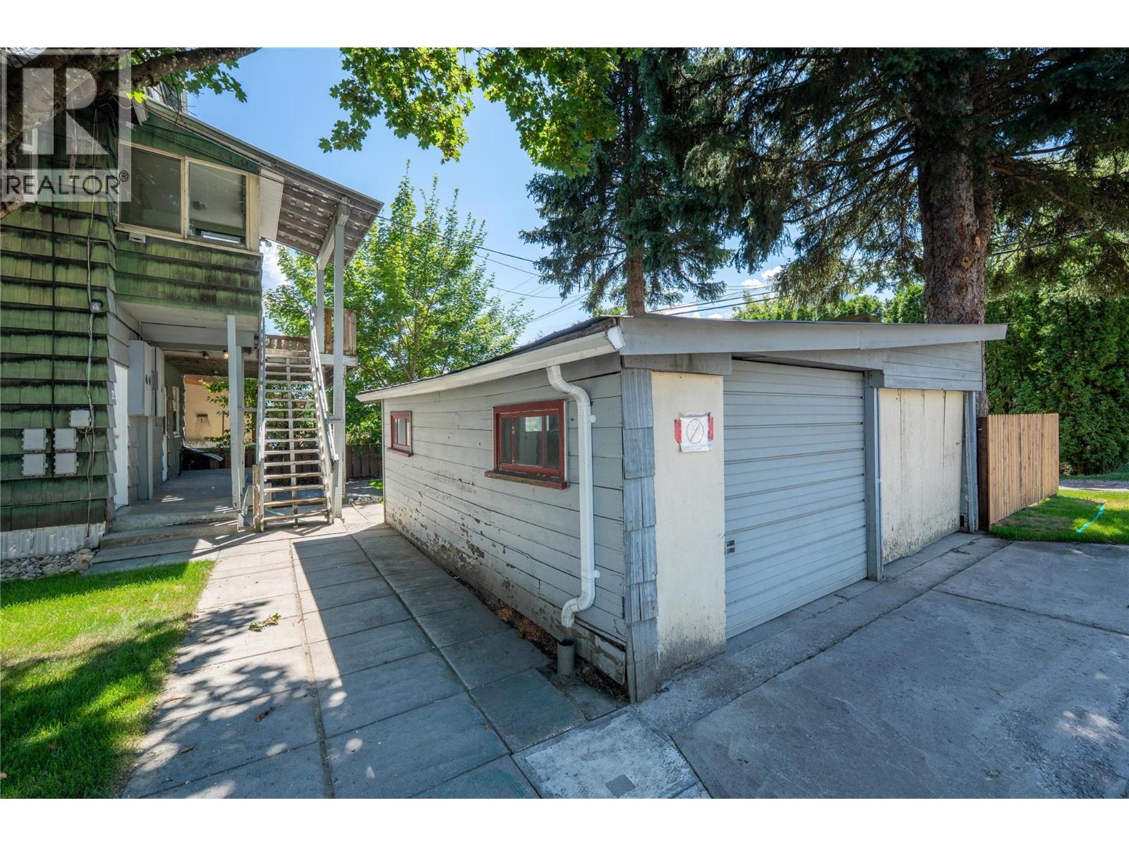 503 Third Street E, Revelstoke, British Columbia  V0E 2S0 - Photo 5 - 10358517