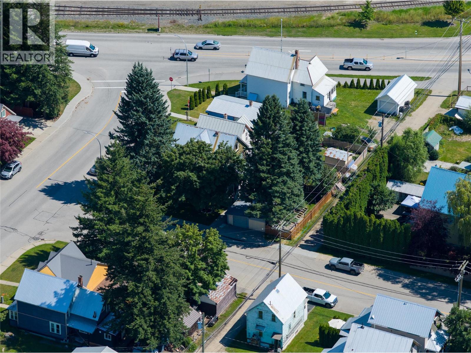 503 Third Street E, Revelstoke, British Columbia  V0E 2S0 - Photo 51 - 10358517