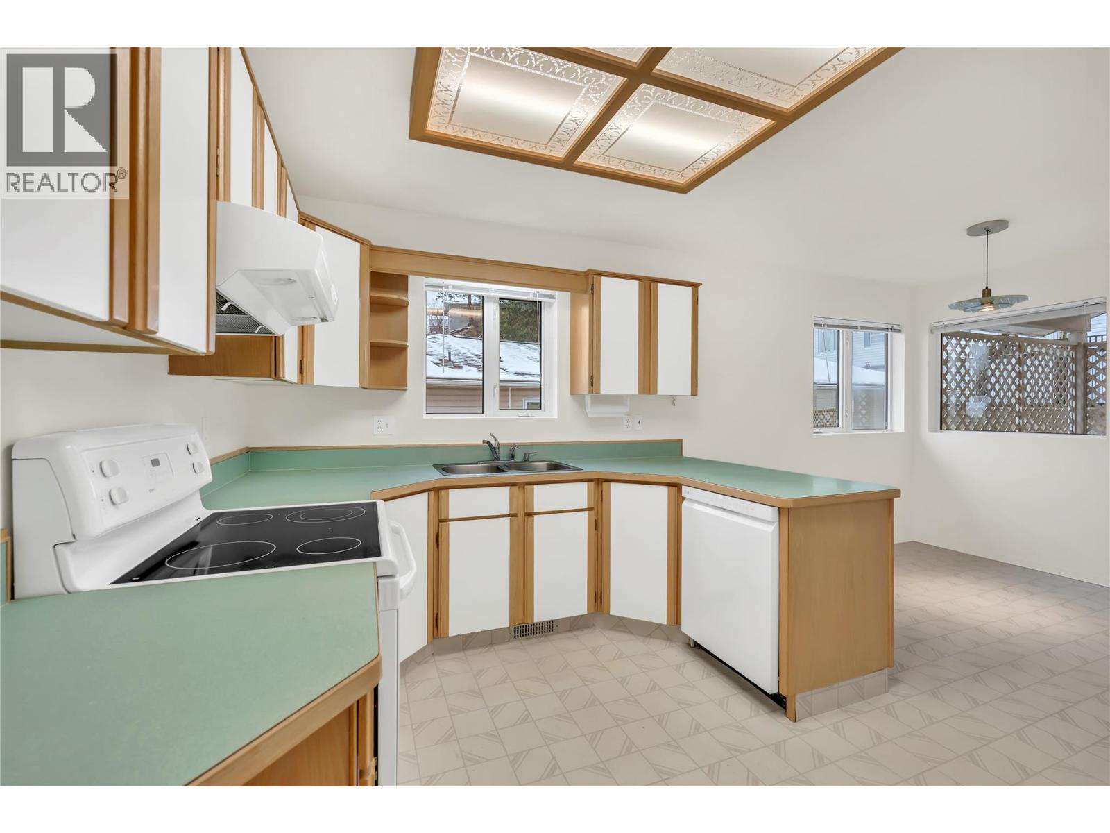 17017 Snow Avenue Unit# 24, Summerland, British Columbia  V0H 1Z6 - Photo 2 - 10358673