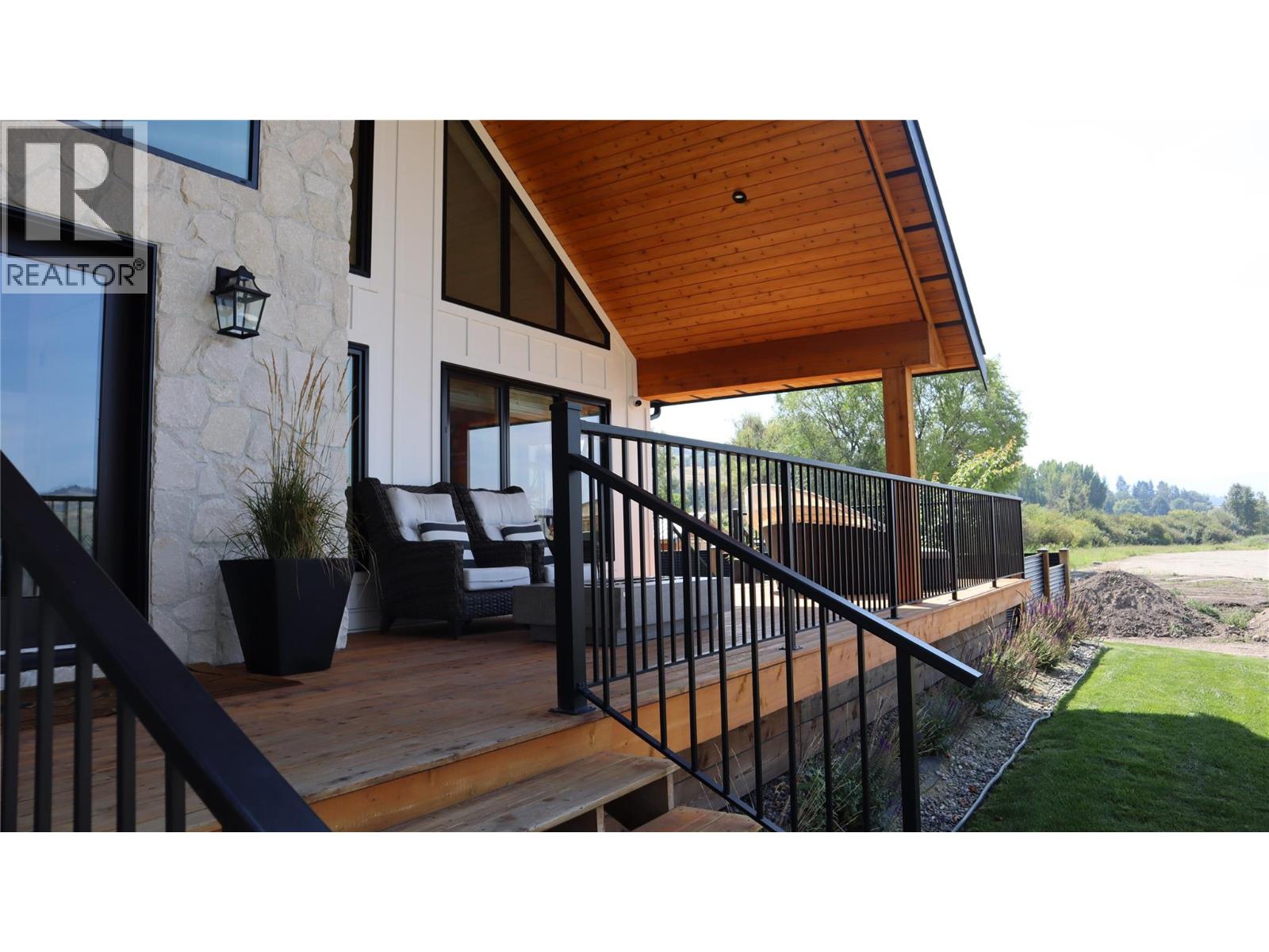 7850 Redwing Road, Vernon, British Columbia  V1B 3W6 - Photo 42 - 10358644