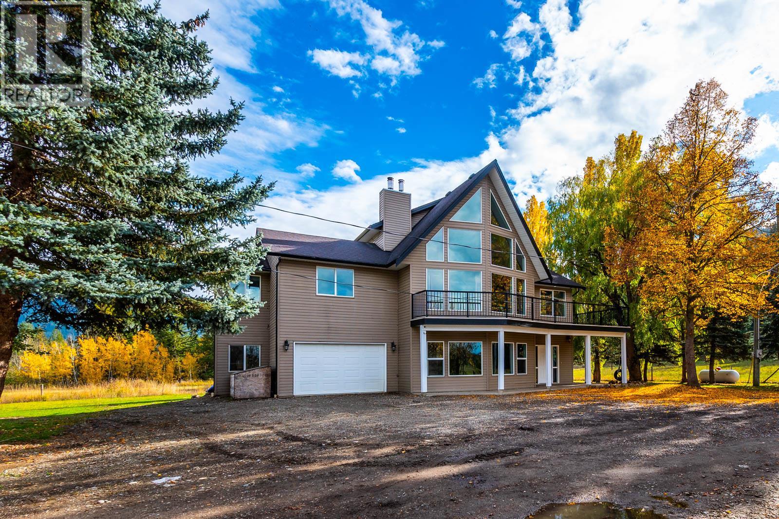 2234 Tappen Notch Hill Road, Tappen, British Columbia  V0E 2W1 - Photo 4 - 10345083