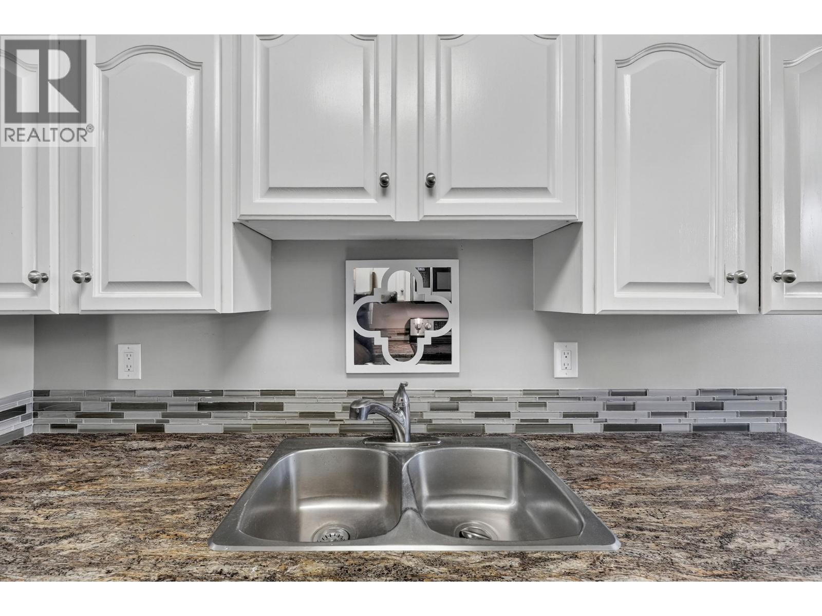 1229 Bernard Avenue Unit# 105, Kelowna, British Columbia  V1Y 6R3 - Photo 11 - 10358804