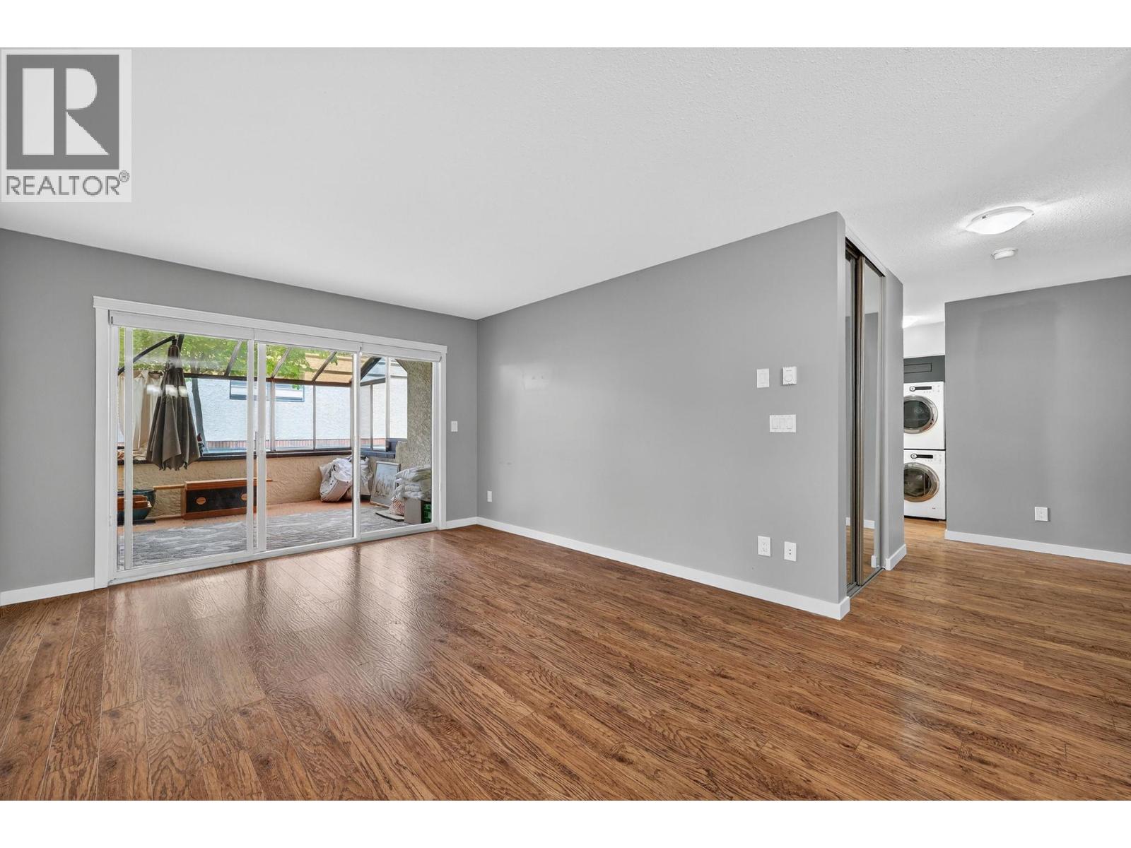 1229 Bernard Avenue Unit# 105, Kelowna, British Columbia  V1Y 6R3 - Photo 5 - 10358804