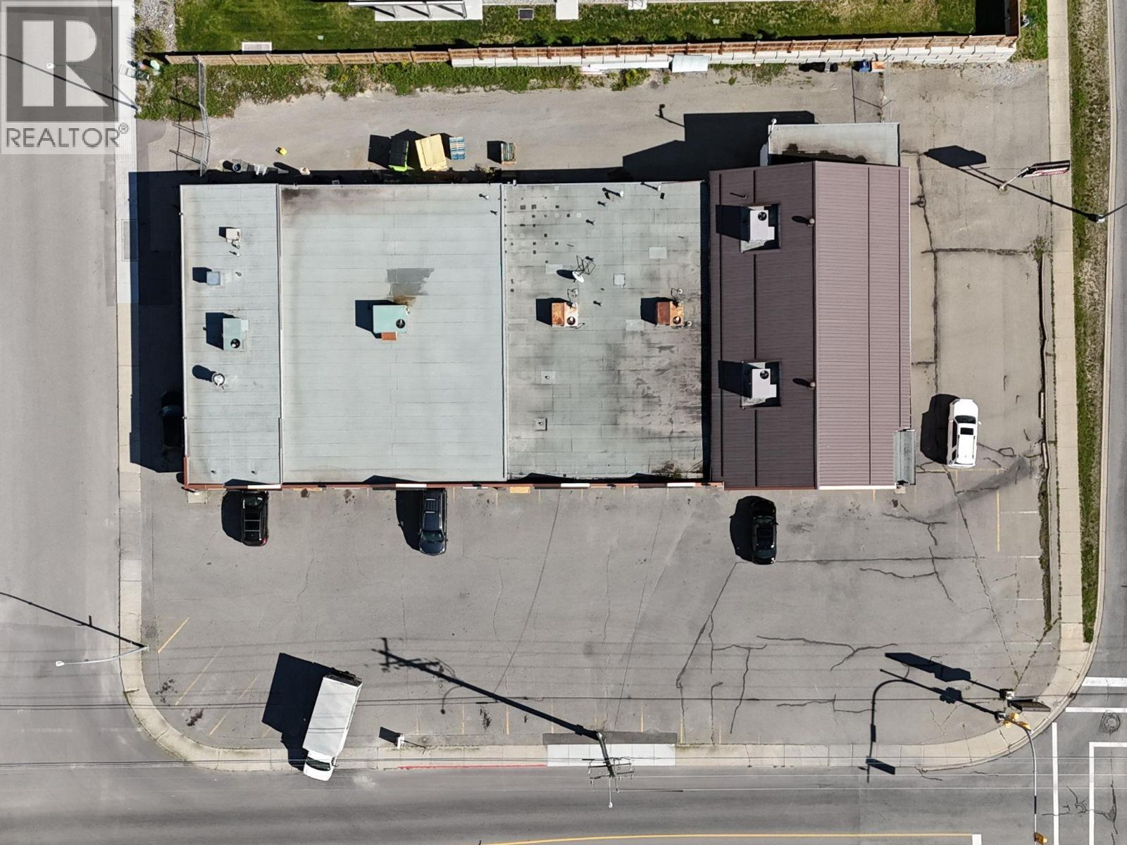 2104 2nd Street S, Cranbrook, British Columbia  V1C 4W1 - Photo 4 - 10358857