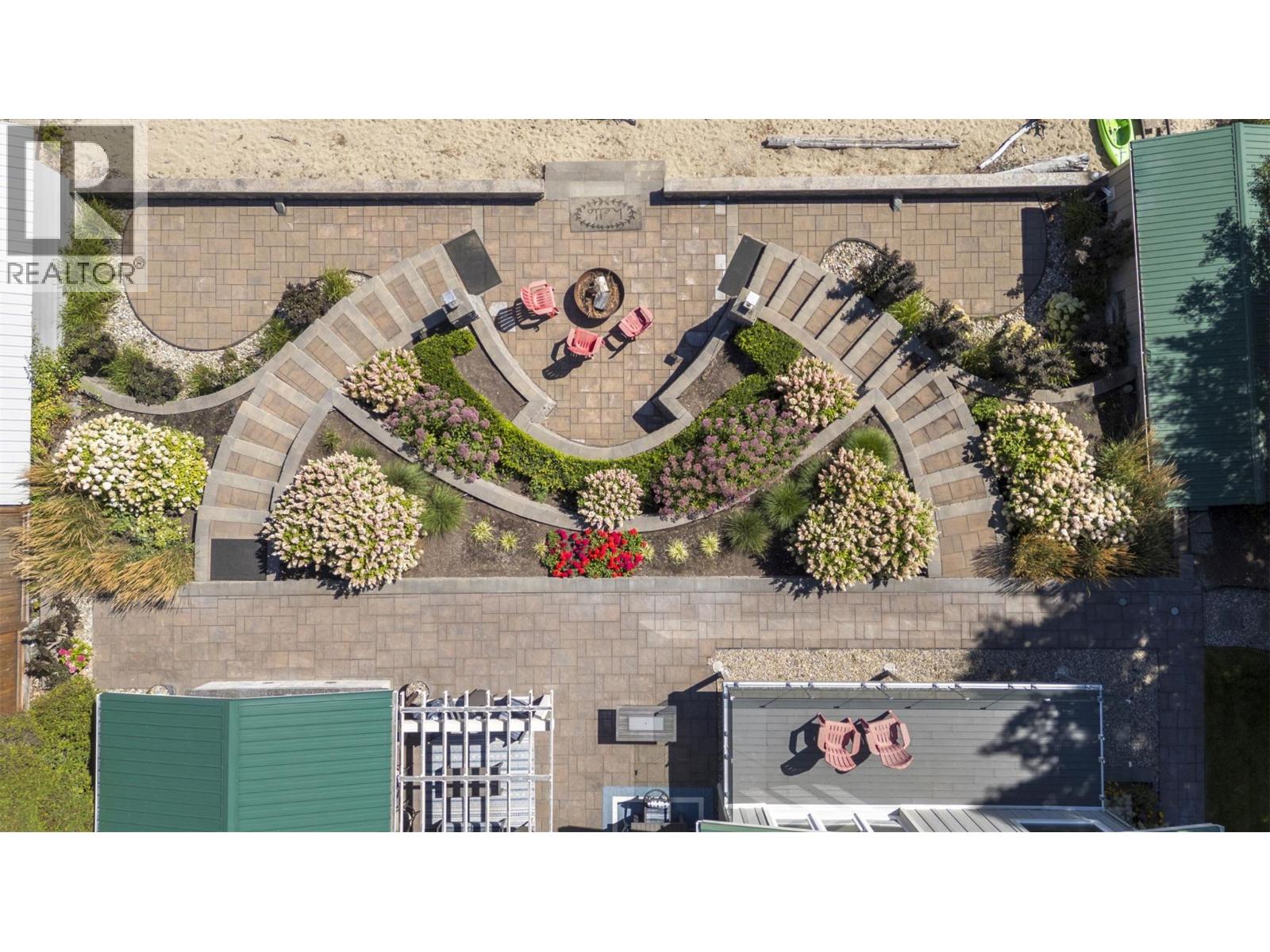 4243 Saratoga Road, Scotch Creek, British Columbia  V0E 1M5 - Photo 11 - 10359239