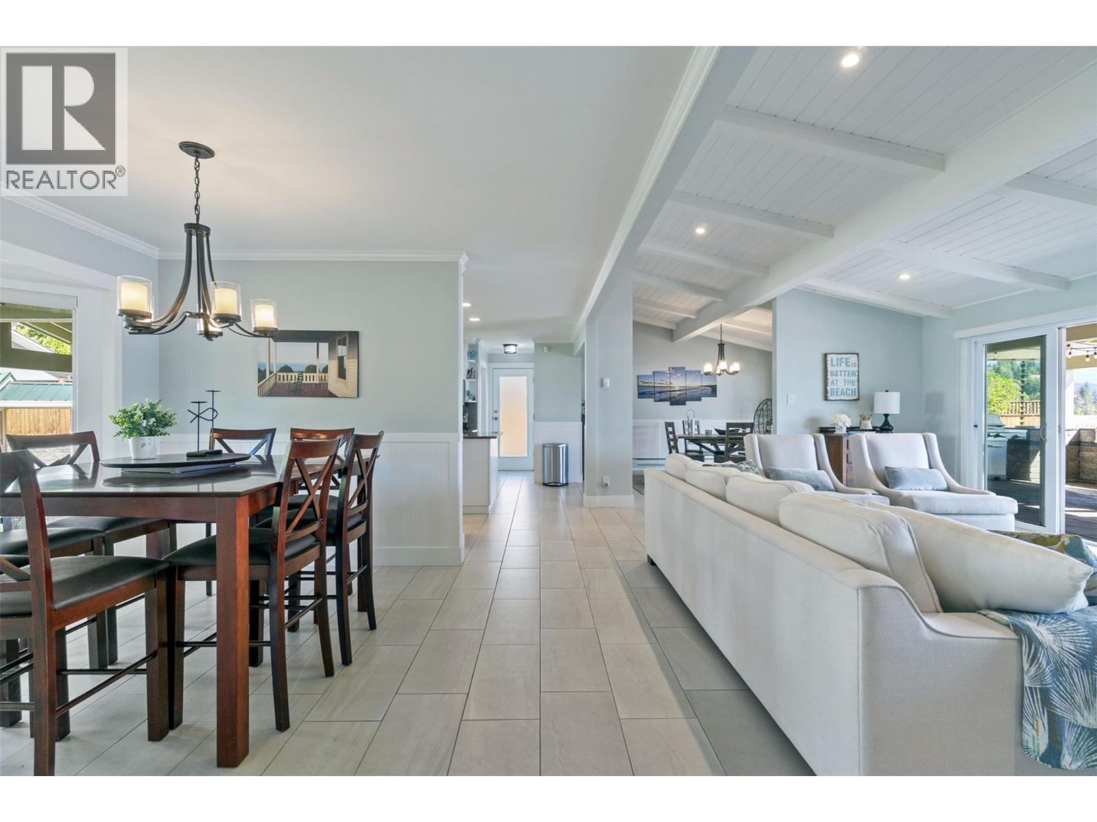 4243 Saratoga Road, Scotch Creek, British Columbia  V0E 1M5 - Photo 19 - 10359239