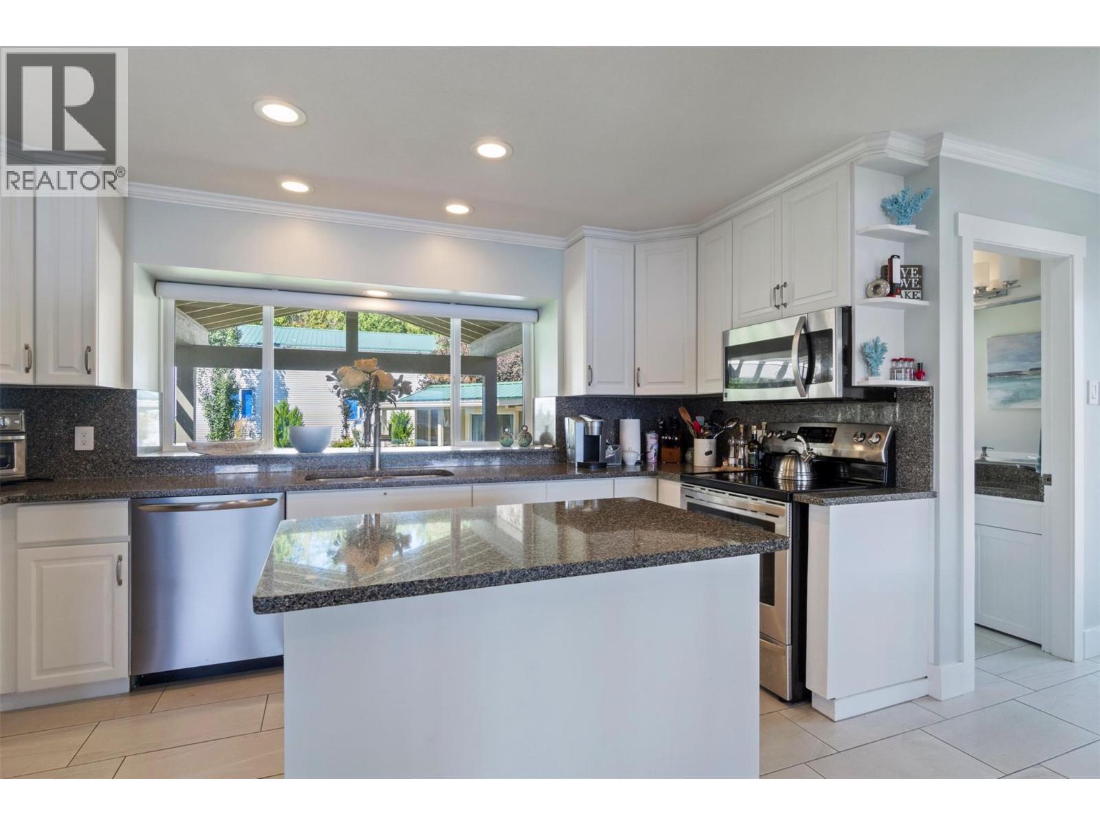 4243 Saratoga Road, Scotch Creek, British Columbia  V0E 1M5 - Photo 34 - 10359239