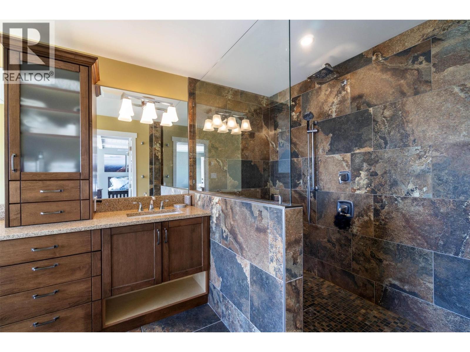 4243 Saratoga Road, Scotch Creek, British Columbia  V0E 1M5 - Photo 51 - 10359239