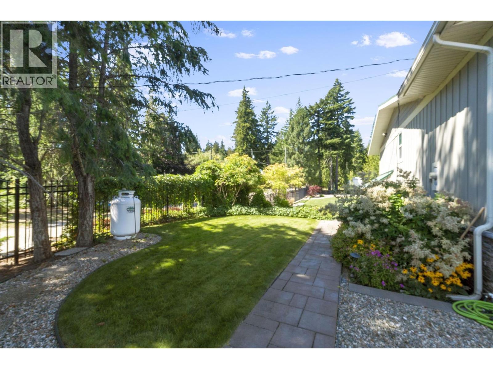 4243 Saratoga Road, Scotch Creek, British Columbia  V0E 1M5 - Photo 97 - 10359239