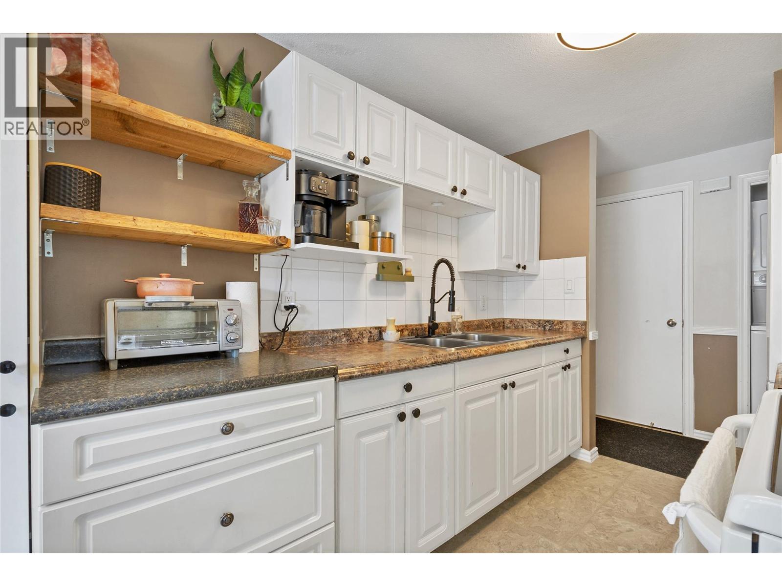 4103 Alexis Park Drive Unit# 101, Vernon, British Columbia  V1T 6H2 - Photo 5 - 10359153