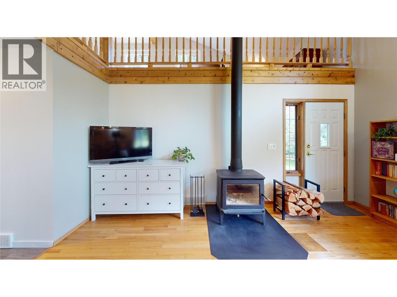 7392 8th Avenue, Hosmer, British Columbia  V0B 1M5 - Photo 12 - 10359204