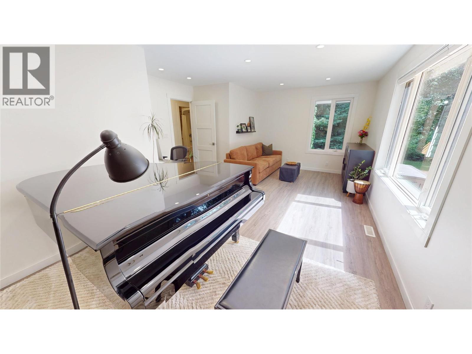 7392 8th Avenue, Hosmer, British Columbia  V0B 1M5 - Photo 18 - 10359204