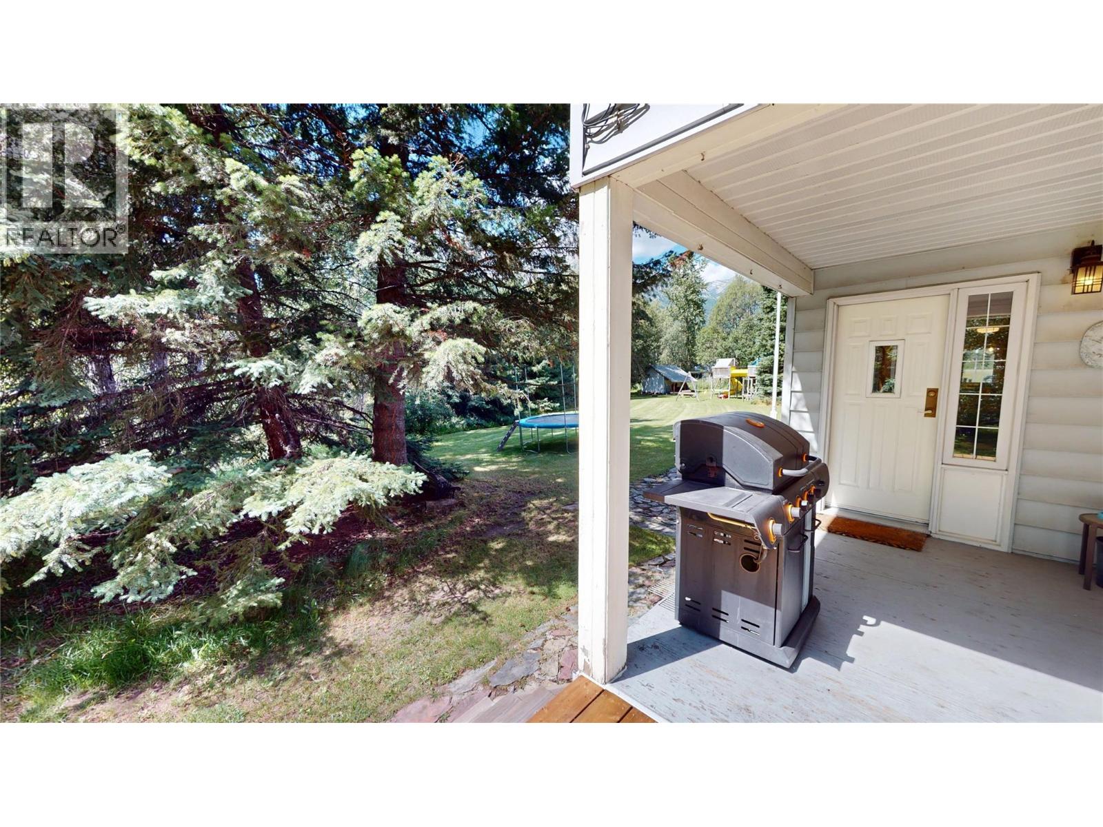 7392 8th Avenue, Hosmer, British Columbia  V0B 1M5 - Photo 49 - 10359204