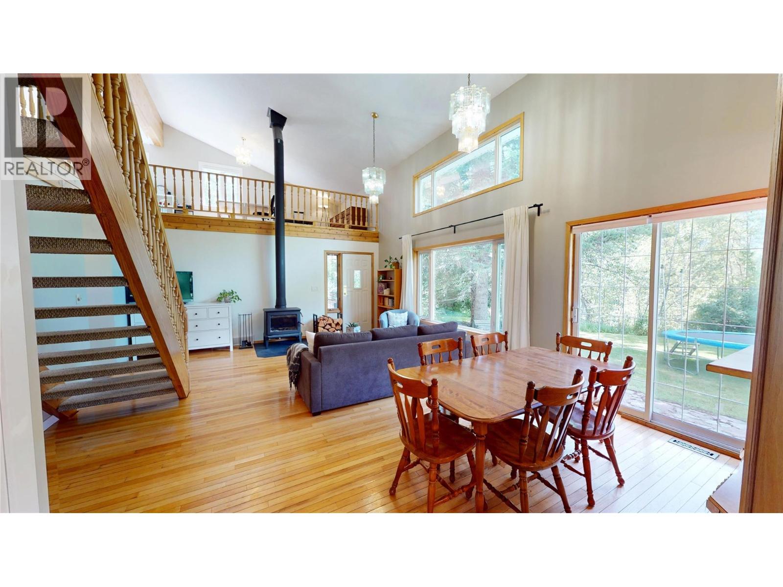 7392 8th Avenue, Hosmer, British Columbia  V0B 1M5 - Photo 7 - 10359204