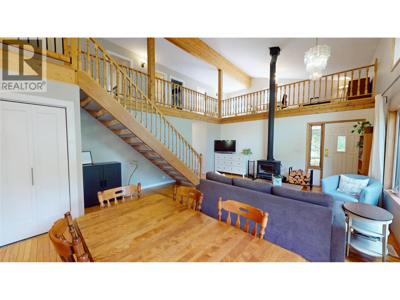 7392 8th Avenue, Hosmer, British Columbia  V0B 1M5 - Photo 9 - 10359204