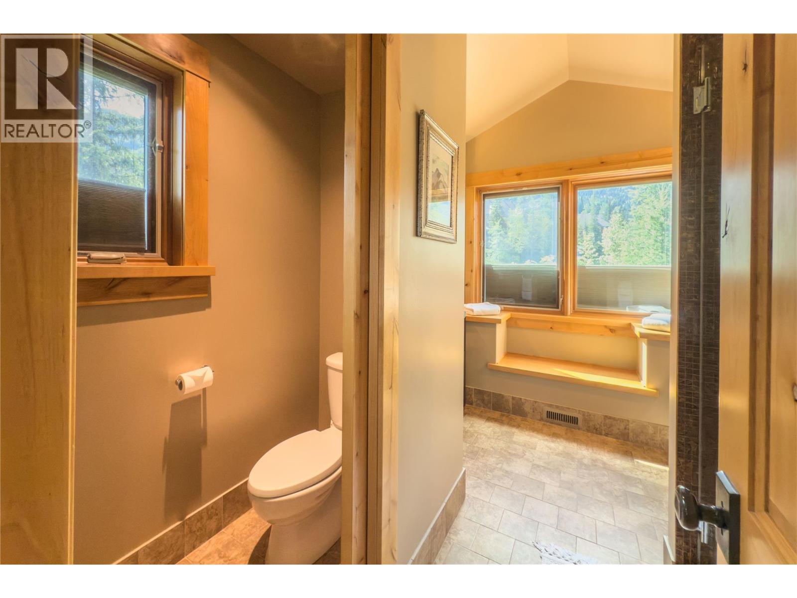 1590 Golden Avenue, Golden, British Columbia  V0A 1H0 - Photo 12 - 10359286