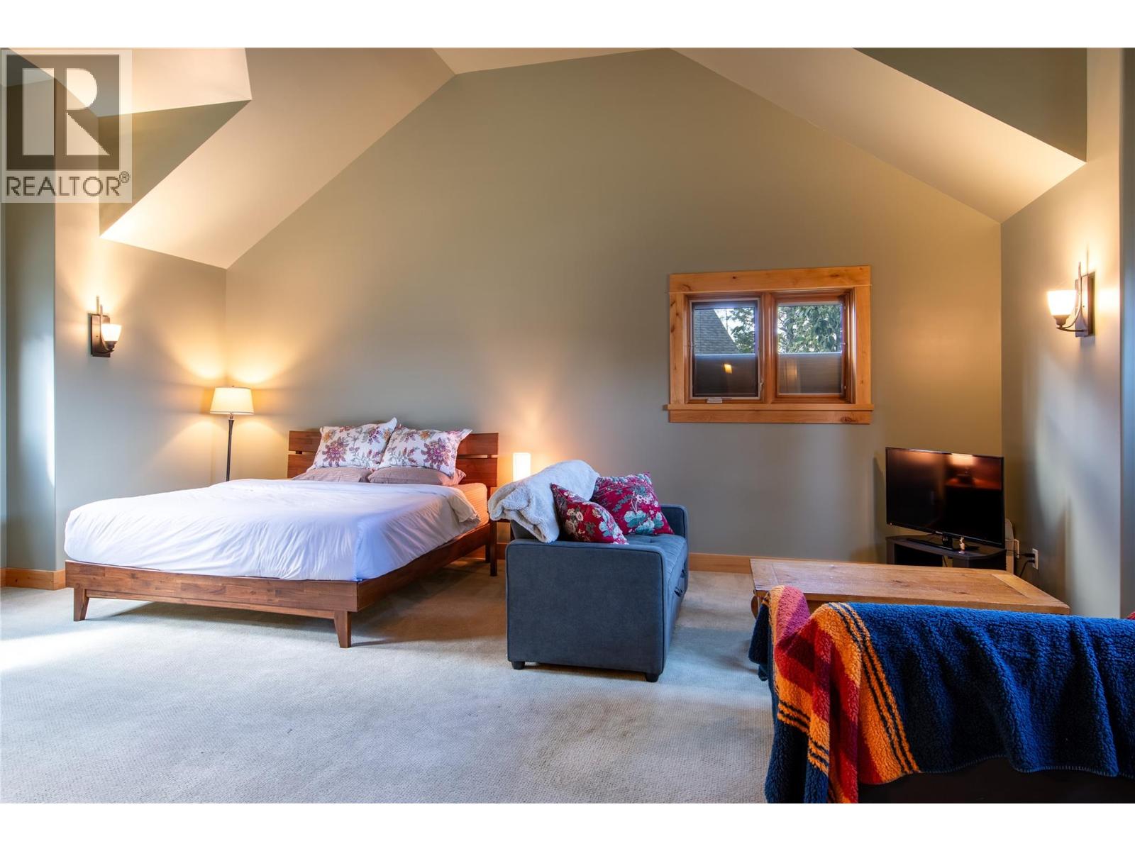 1590 Golden Avenue, Golden, British Columbia  V0A 1H0 - Photo 19 - 10359286