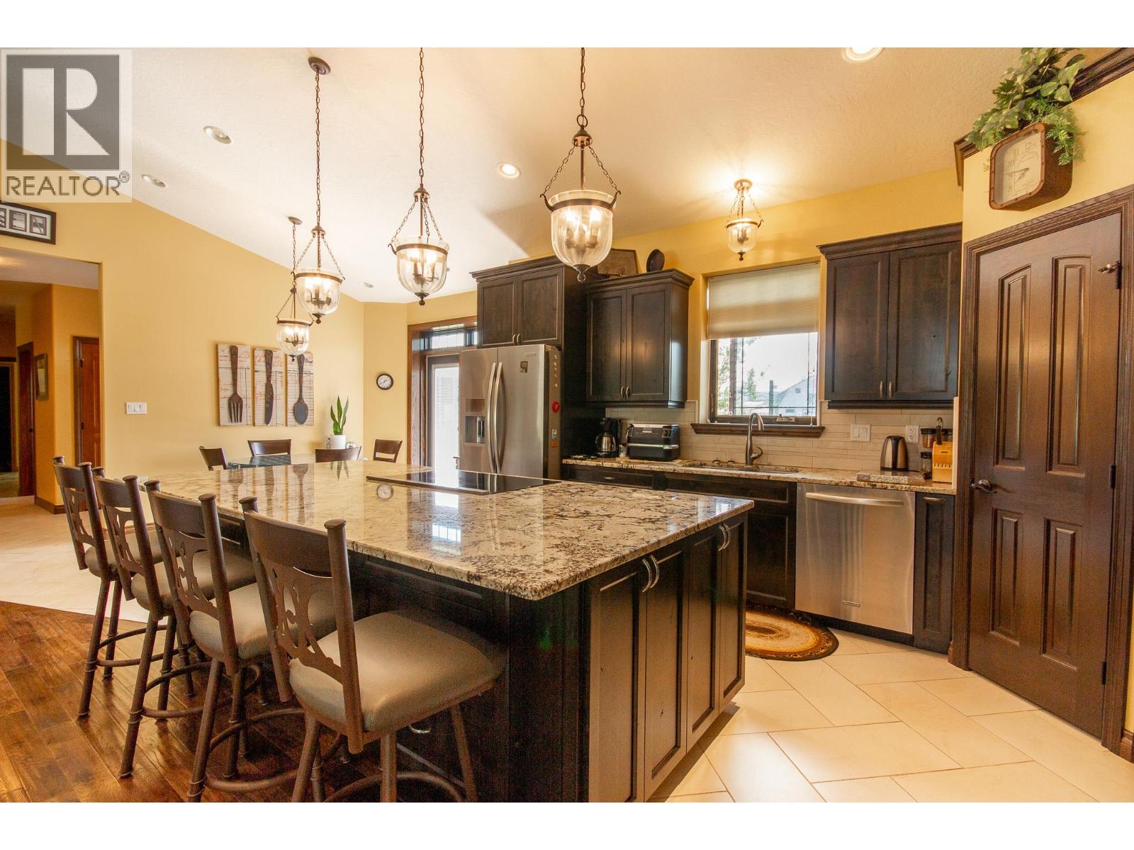 2713 210 Road, Dawson Creek, British Columbia  V1G 4H4 - Photo 3 - 10359356