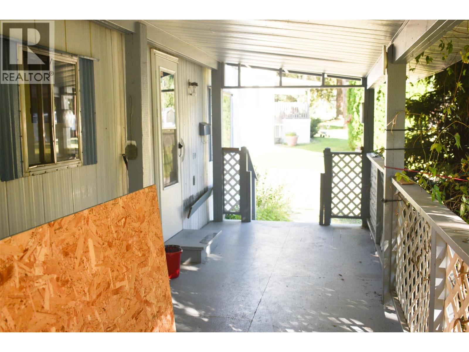 150 Tamarac Avenue Unit# 1, Fruitvale, British Columbia  V0G 1L1 - Photo 6 - 10359277