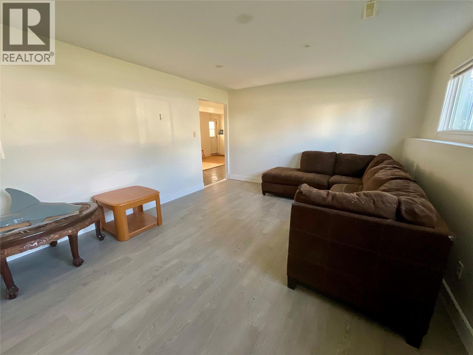 32 Valleyview Place, Tumbler Ridge, British Columbia  V0C 2W0 - Photo 17 - 10358901