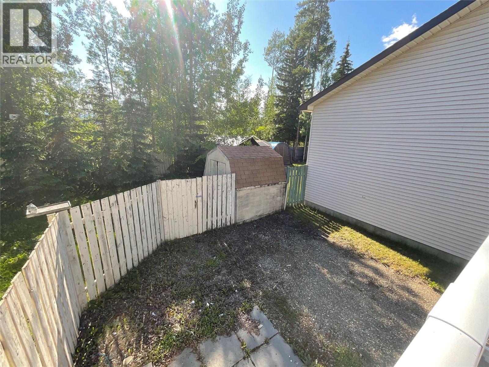 32 Valleyview Place, Tumbler Ridge, British Columbia  V0C 2W0 - Photo 21 - 10358901