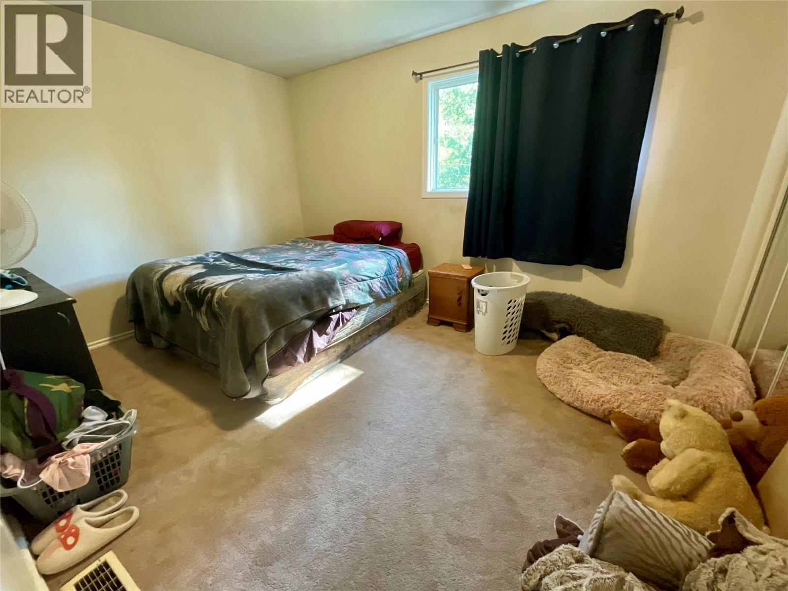 32 Valleyview Place, Tumbler Ridge, British Columbia  V0C 2W0 - Photo 6 - 10358901