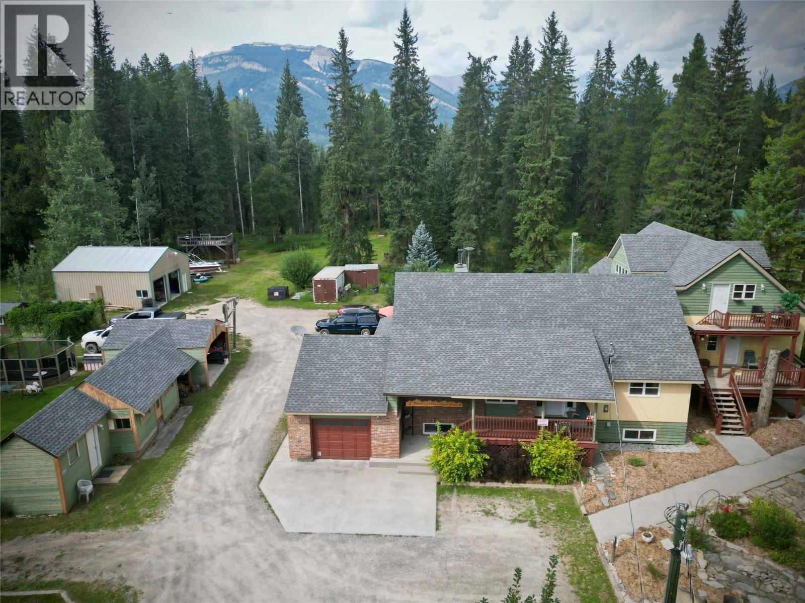 1693 Oberg Johnson Road, Golden, British Columbia  V0A 1H1 - Photo 2 - 10359187