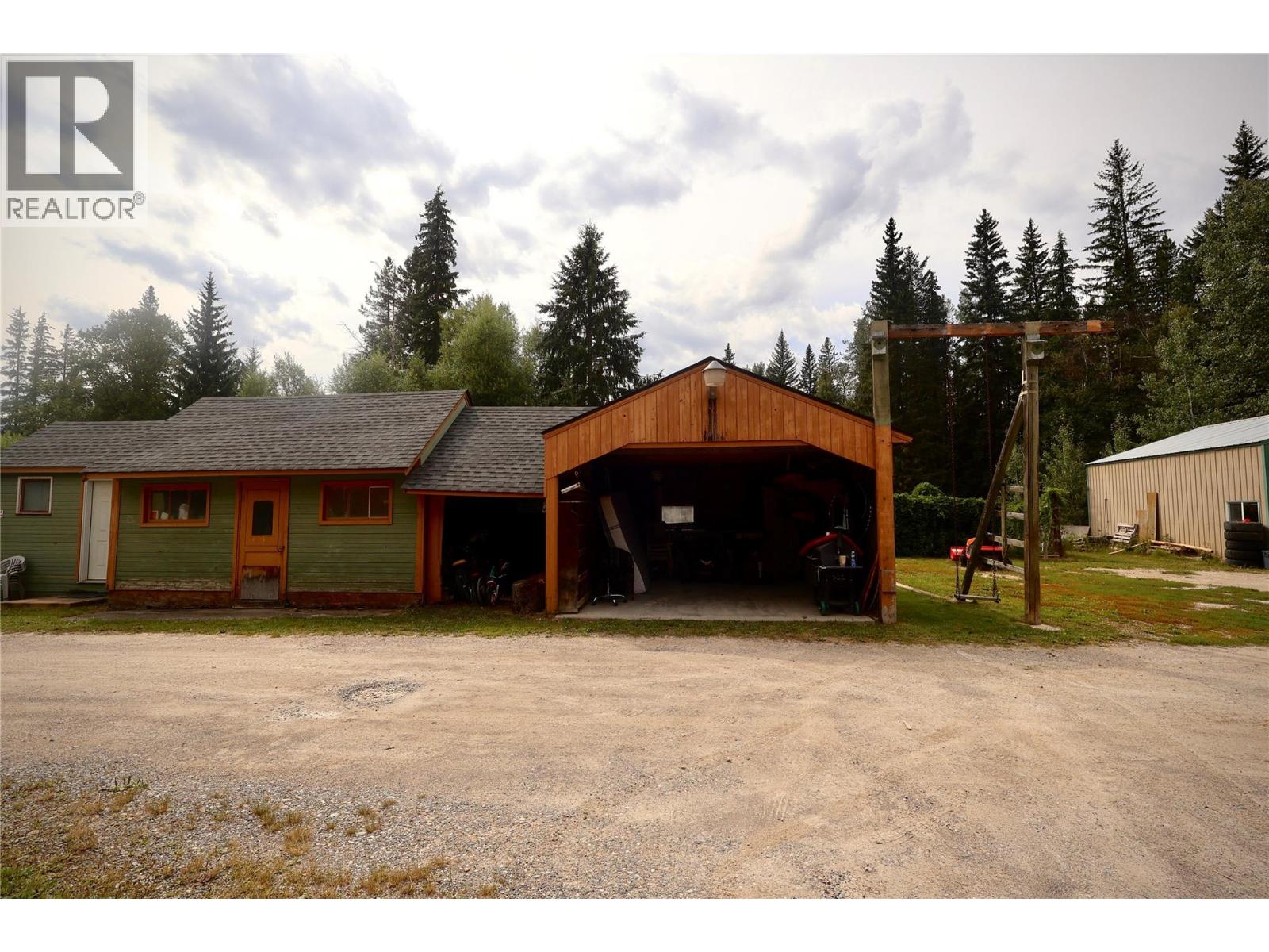 1693 Oberg Johnson Road, Golden, British Columbia  V0A 1H1 - Photo 35 - 10359187