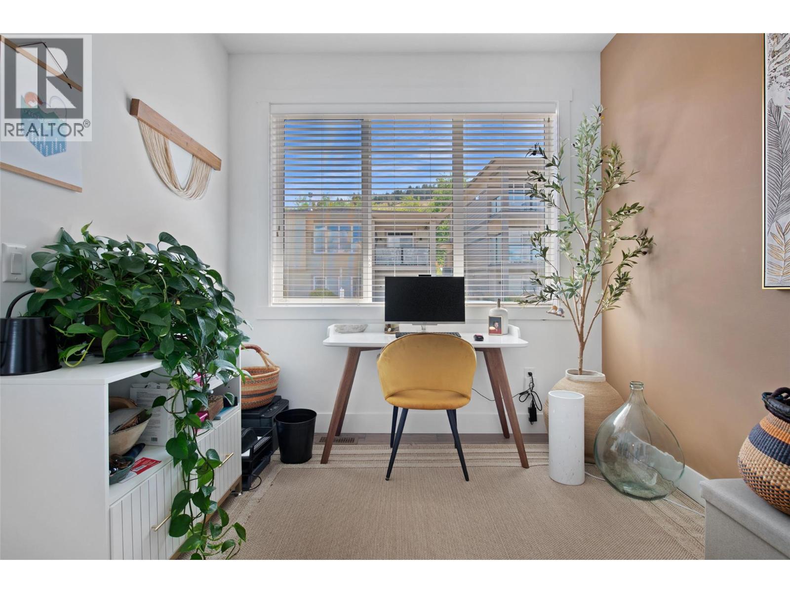 1664 Tower Ranch Drive, Kelowna, British Columbia  V1P 1T8 - Photo 6 - 10359416