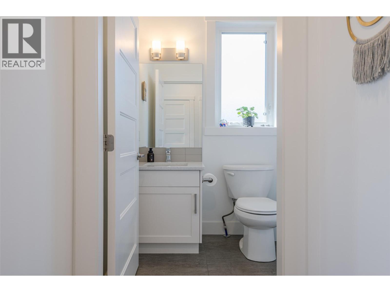 1664 Tower Ranch Drive, Kelowna, British Columbia  V1P 1T8 - Photo 7 - 10359416