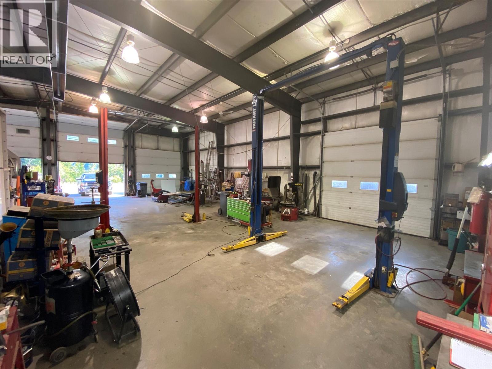 7699 3a Highway, Balfour, British Columbia  V0G 1C0 - Photo 10 - 10359521