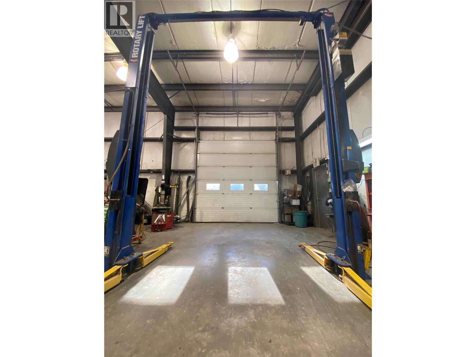 7699 3a Highway, Balfour, British Columbia  V0G 1C0 - Photo 12 - 10359517