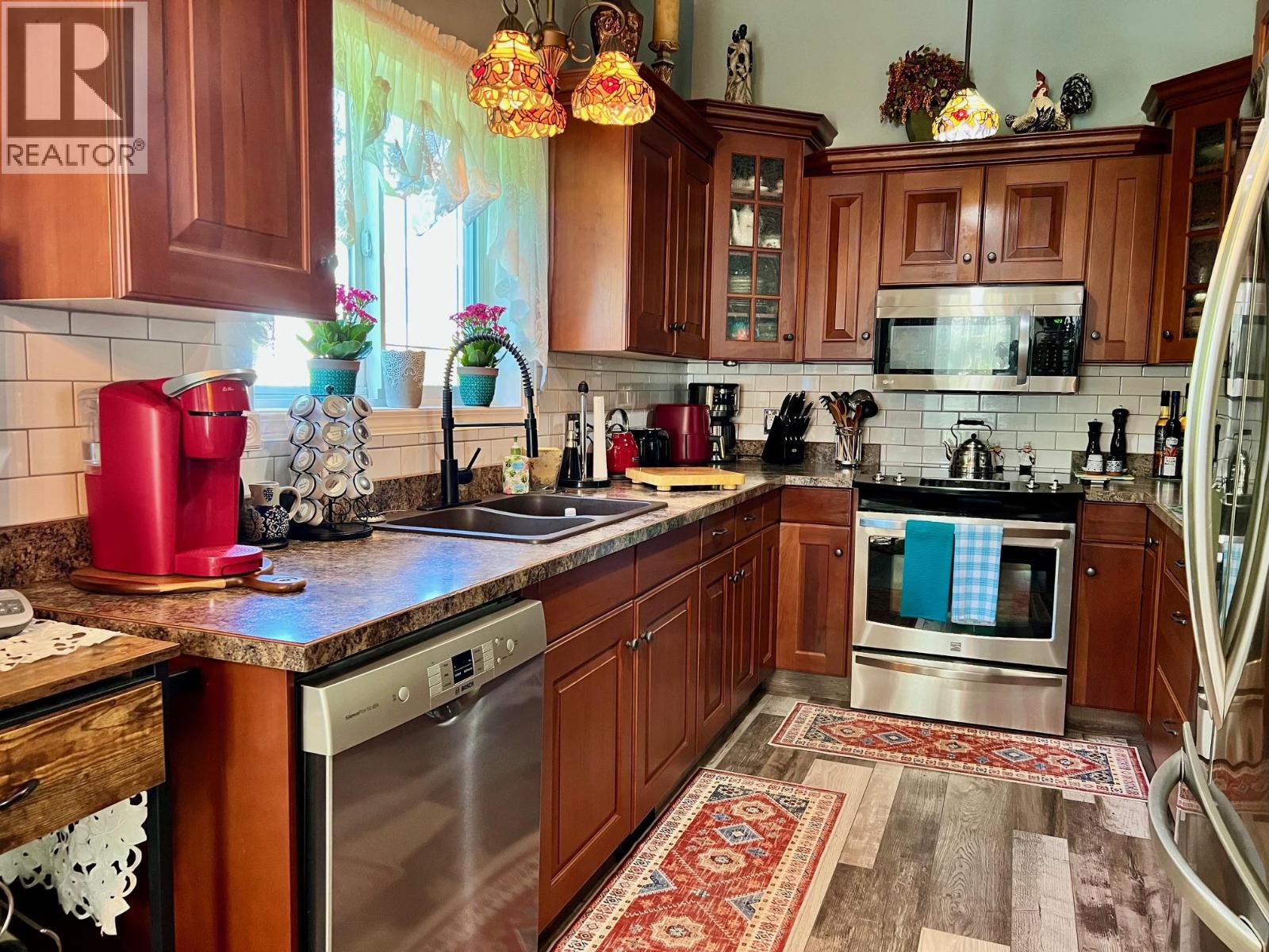 515f 20th Avenue S, Creston, British Columbia  V0B 1G1 - Photo 5 - 10359343