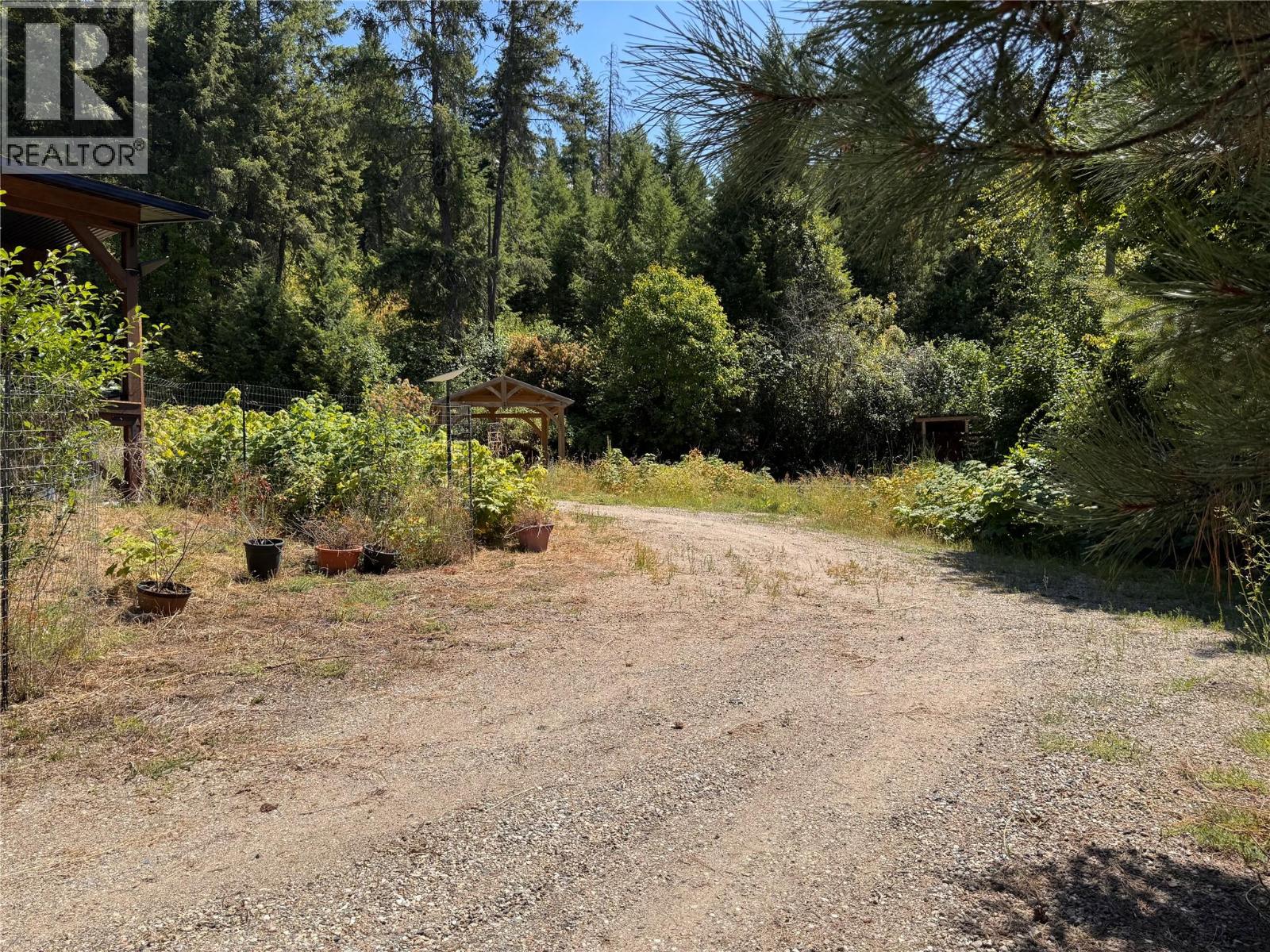 2160 3 Highway, Christina Lake, British Columbia  V0H 1E3 - Photo 43 - 10357524