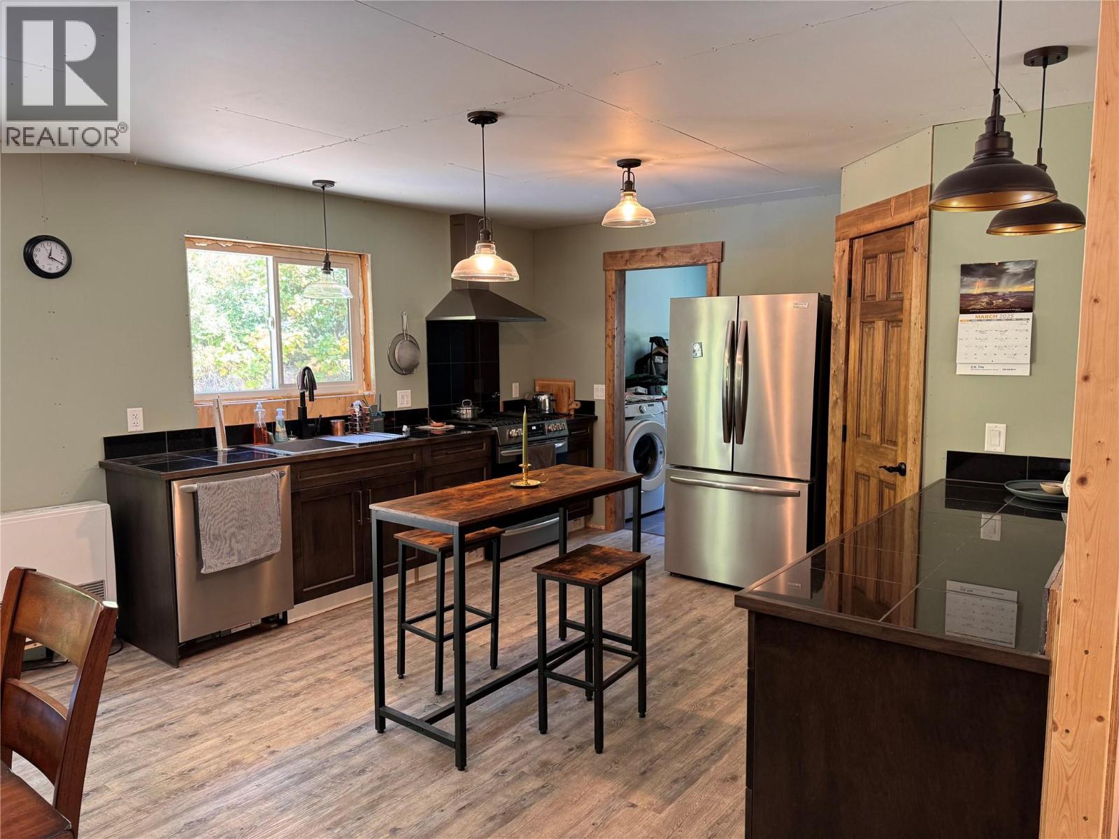 2160 3 Highway, Christina Lake, British Columbia  V0H 1E3 - Photo 6 - 10357524